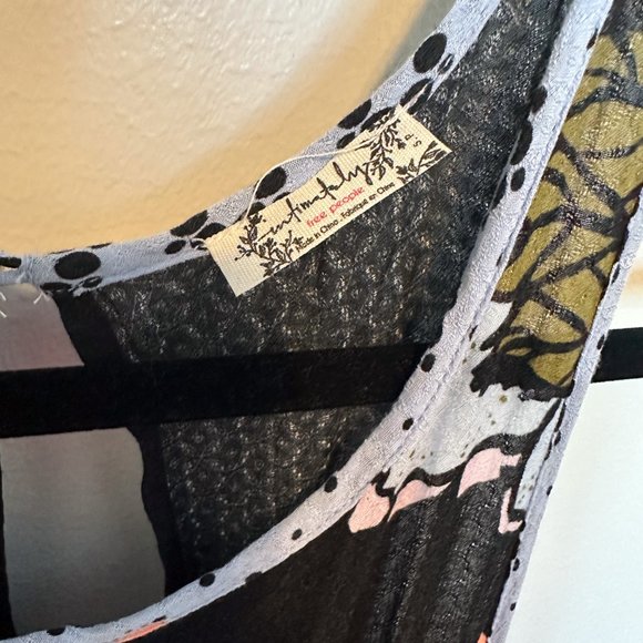 Floral Cover Up - Picture 3 of 3